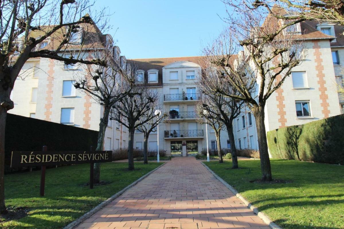 Cadre Exceptionnel: Duplex Classe 4**** Tennis, Piscine, Parking, Linge Inclus, Wifi, Materiel Bebe, Proximite Centre Deauville Ngoại thất bức ảnh